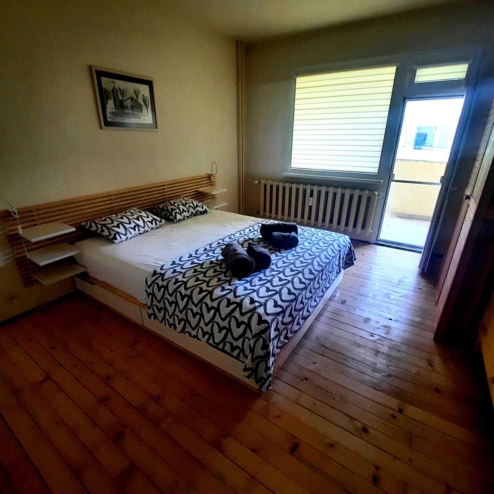 Spacious 3 Bedroom Apartment, Close To Metro Station Szófia Kültér fotó