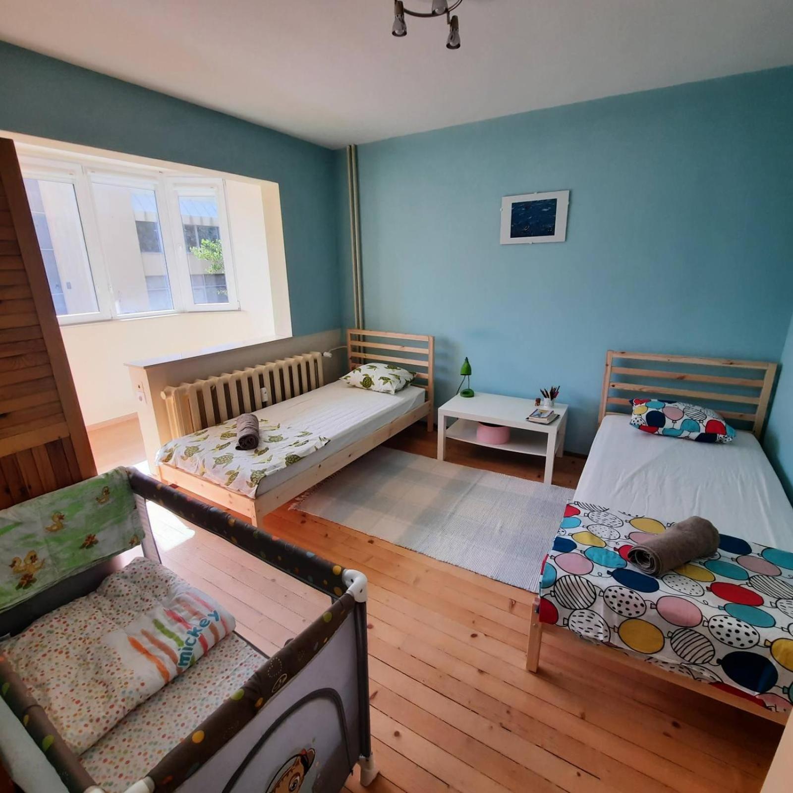 Spacious 3 Bedroom Apartment, Close To Metro Station Szófia Kültér fotó