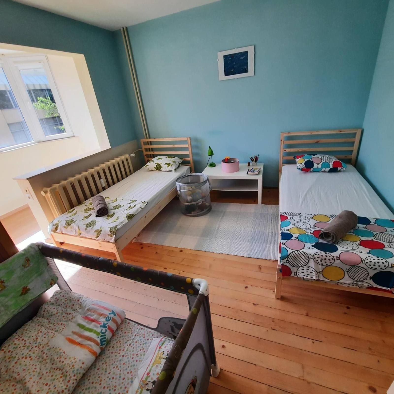 Spacious 3 Bedroom Apartment, Close To Metro Station Szófia Kültér fotó